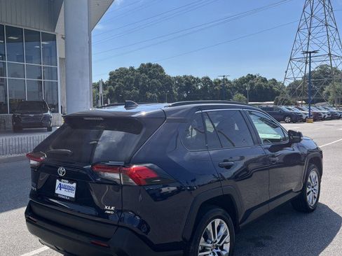 Used 2023 Toyota RAV4 XLE Premium image 3