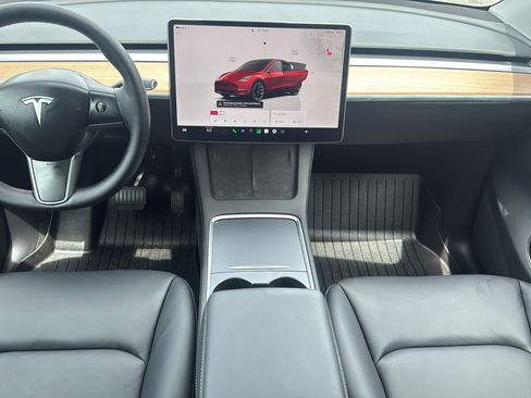 Used 2023 Tesla Model Y Long Range AWD/4WD image 11
