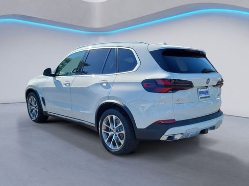 New 2026 BMW X5 xDrive50e w/ Parking Assistance Package image 4