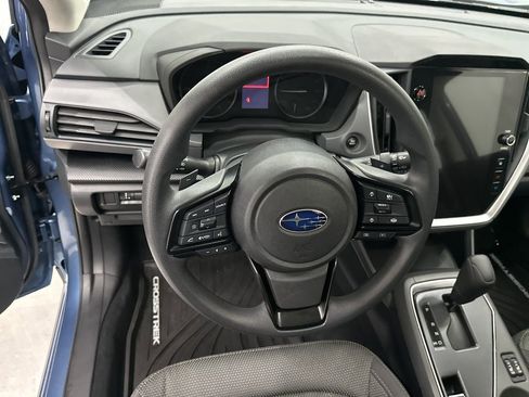Used 2024 Subaru Crosstrek 2.0i Premium image 10