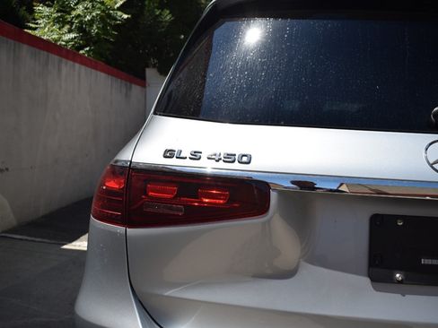 Used 2025 Mercedes-Benz GLS 450 4MATIC w/ AMG Line Exterior image 41