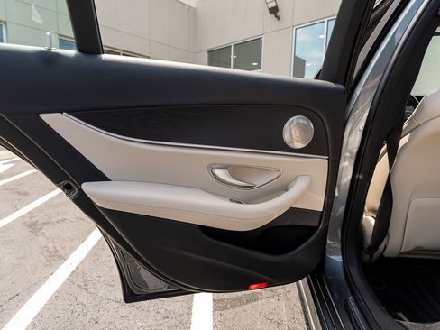 Used 2017 Mercedes-Benz E 300 image 46