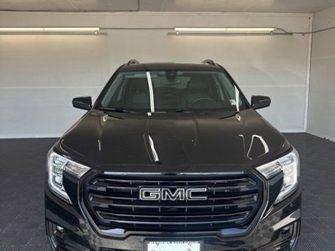 Used 2022 GMC Terrain SLT w/ Elevation Edition FWD image 20
