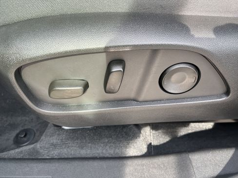 Used 2026 Chevrolet Equinox LT w/ Convenience Package II image 10
