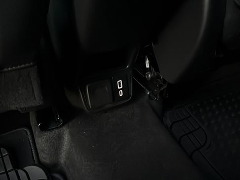 Used 2023 Chevrolet TrailBlazer RS w/ Sun and Liftgate Package image 19