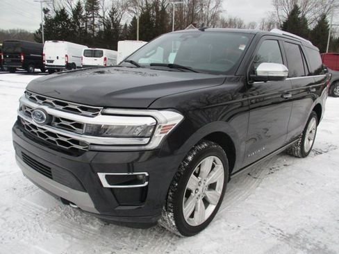 Certified 2022 Ford Expedition Platinum image 4