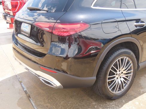 Used 2025 Mercedes-Benz GLC 300 image 12