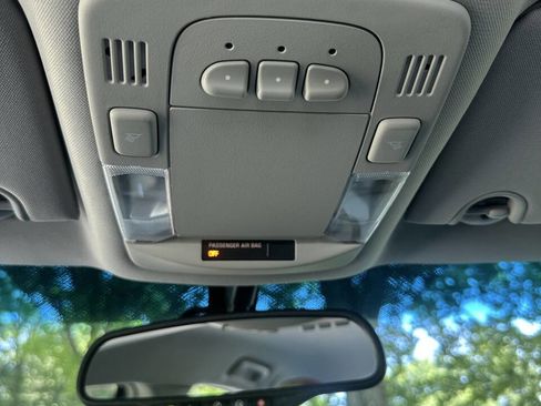 Used 2011 Buick Lucerne CXL FWD image 29