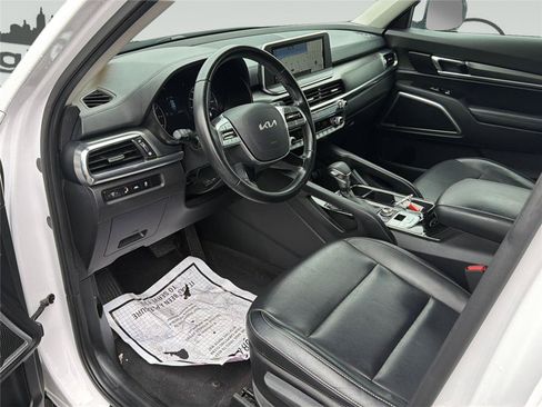 Used 2022 Kia Telluride LX AWD/4WD image 8