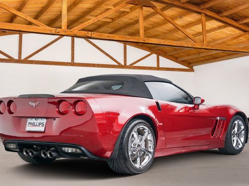 Used 2010 Chevrolet Corvette Grand Sport w/ Preferred Equipment Group RWD image 5