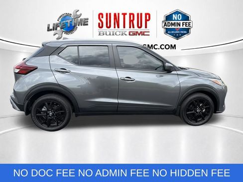 Used 2023 Nissan Kicks SV FWD image 7