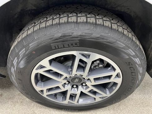 Used 2025 Ford Expedition Active AWD/4WD image 16
