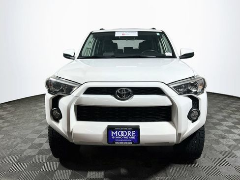 Certified 2018 Toyota 4Runner SR5 AWD/4WD image 2