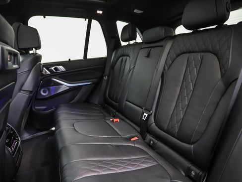 Used 2021 BMW X5 M50i w/ Executive Package image 23
