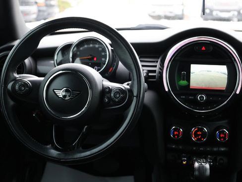 Used 2019 MINI Cooper 2-Door Hardtop image 22