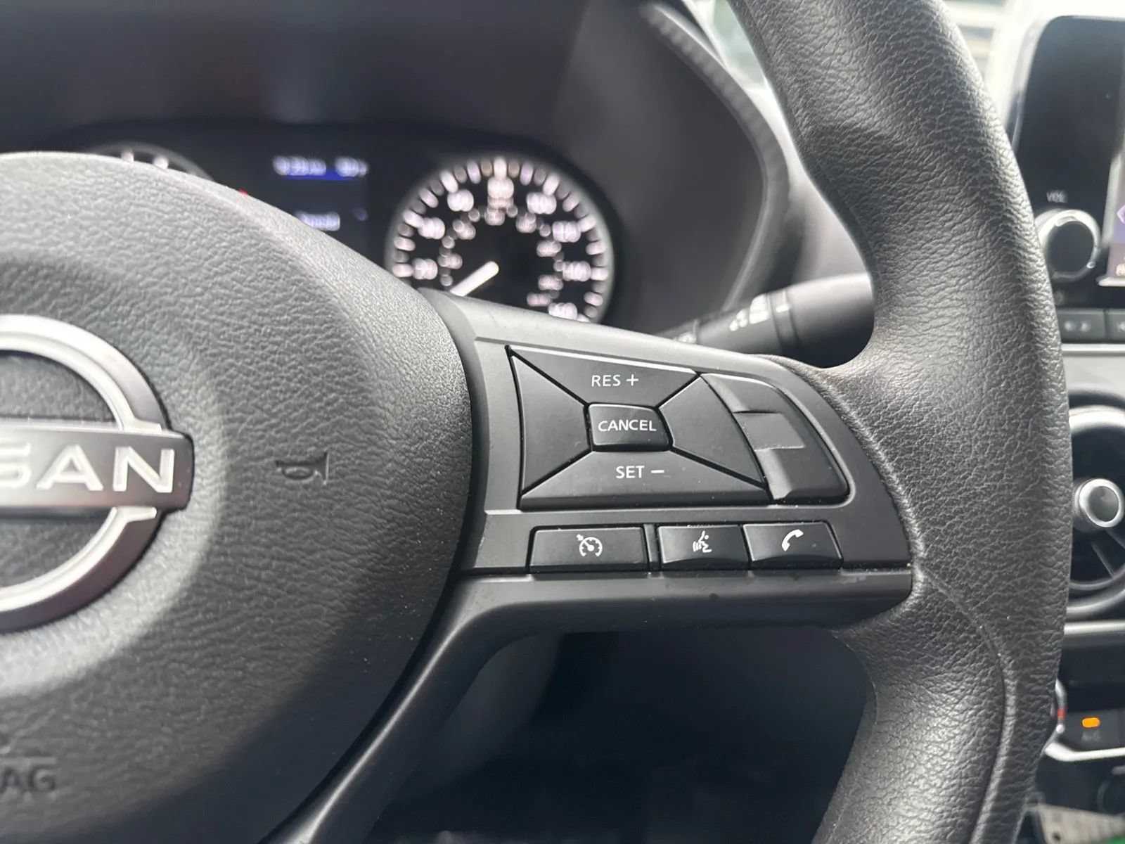 Used 2025 Nissan Sentra S FWD image 17