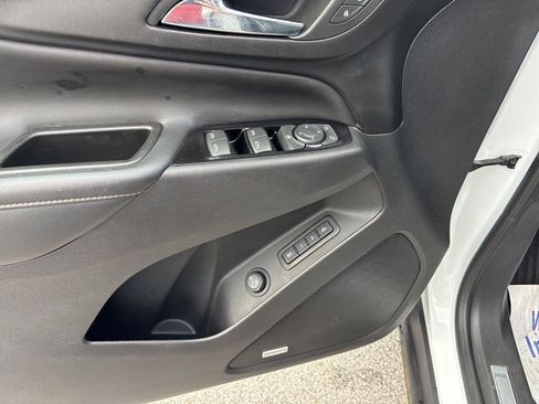 Used 2022 Chevrolet Equinox Premier image 26