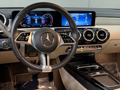 Certified 2025 Mercedes-Benz CLA 250 image 36