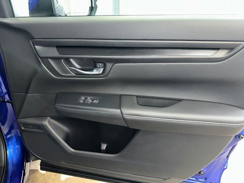 Used 2025 Honda CR-V LX image 25