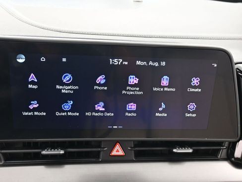 Used 2024 Kia Sportage EX image 20