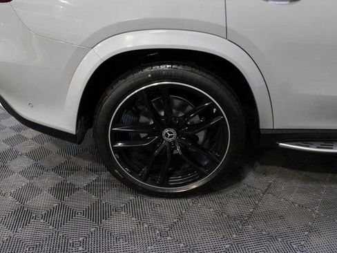 New 2026 Mercedes-Benz GLS 580 4MATIC image 11