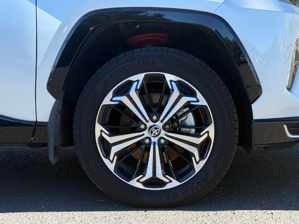 Certified 2025 Toyota RAV4 XSE w/ Weather Package AWD/4WD image 17