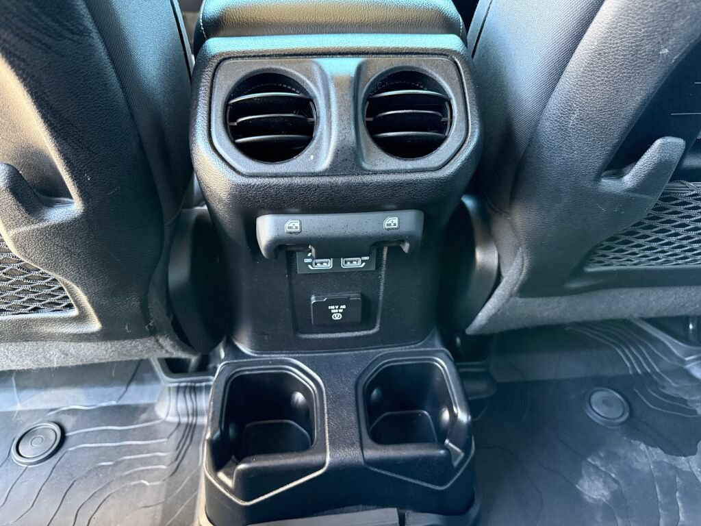 Used 2021 Jeep Wrangler Unlimited Rubicon AWD/4WD image 31