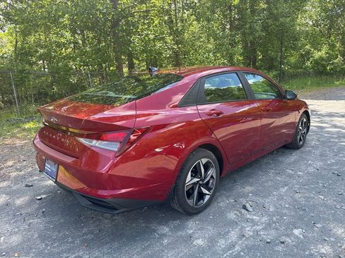 Certified 2023 Hyundai Elantra SEL w/ Convenience Package FWD image 5