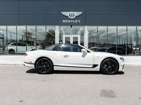 Certified 2022 Bentley Continental GT AWD/4WD image 14