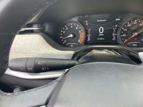Used 2024 Jeep Compass Latitude AWD/4WD image 29