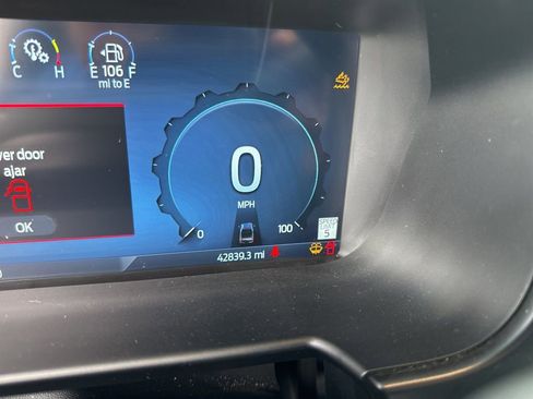 Used 2023 Ford F350 Platinum image 7