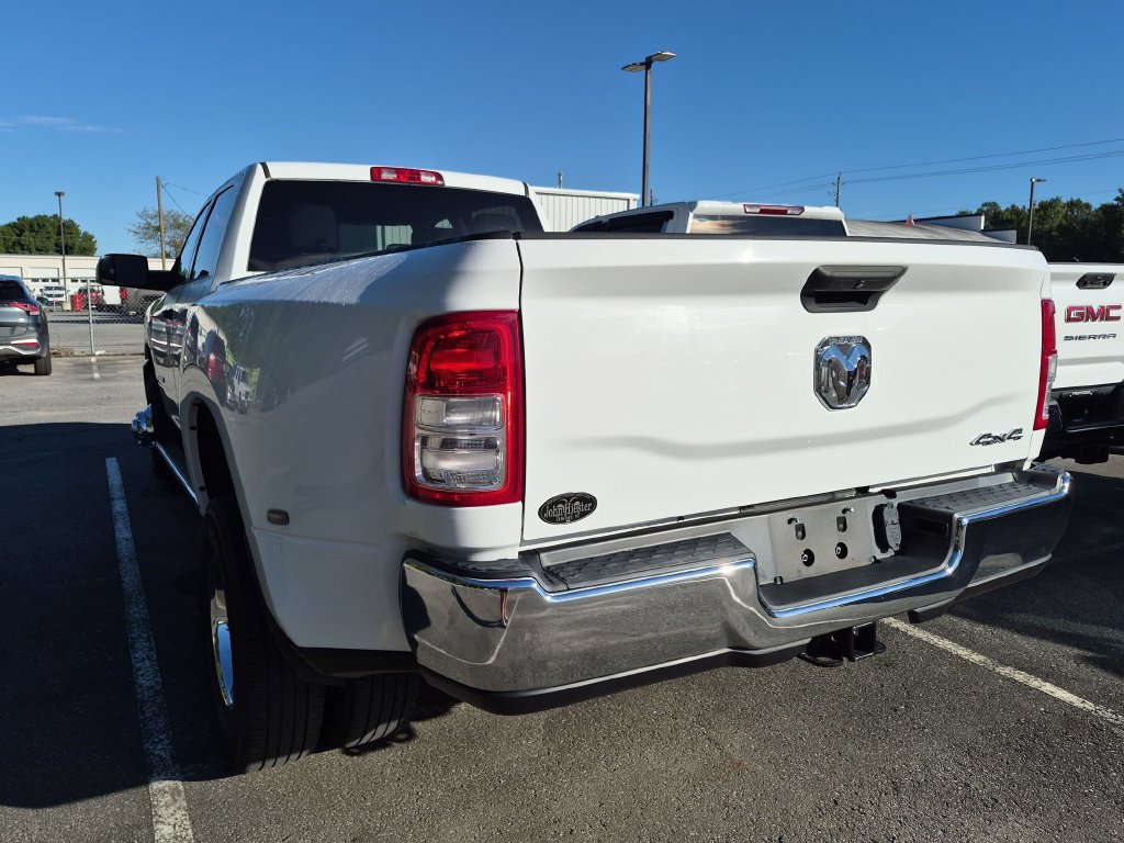 Used 2020 RAM 3500 Tradesman w/ Chrome Appearance Group AWD/4WD image 6