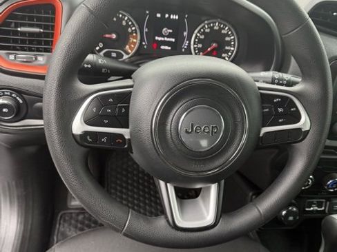 Used 2019 Jeep Renegade Sport image 17