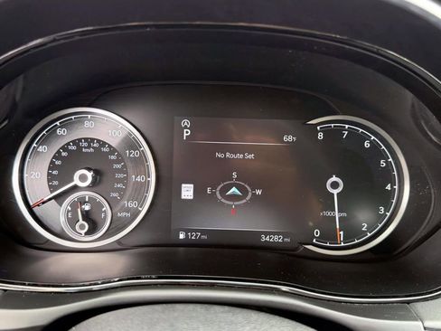 Certified 2025 Genesis GV70 2.5T AWD/4WD image 23
