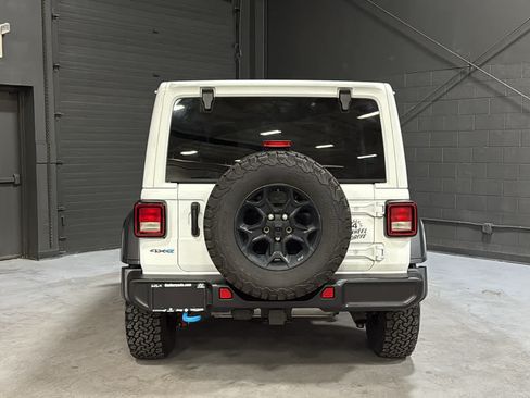 Used 2023 Jeep Wrangler Unlimited w/ Sun & Screen Package AWD/4WD image 5