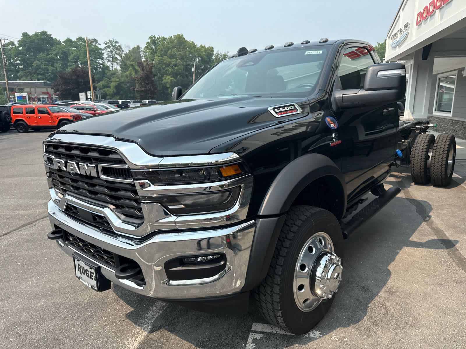 New 2026 RAM 5500 Tradesman w/ Chrome Appearance Group AWD/4WD image 4
