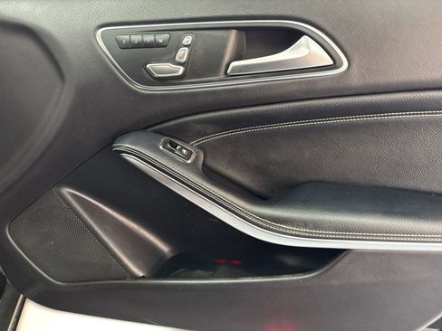 Used 2018 Mercedes-Benz GLA 250 image 22