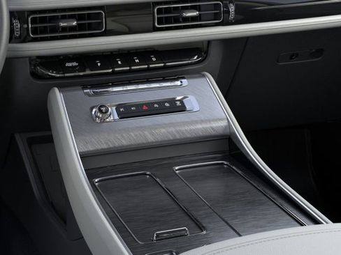 New 2026 Lincoln Aviator AWD image 16