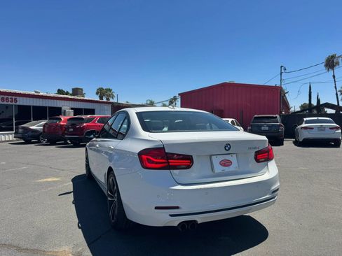 Used 2018 BMW 330i Sedan w/ Convenience Package RWD image 4