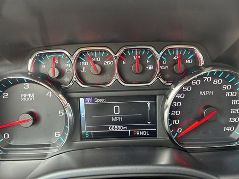 Used 2018 Chevrolet Silverado 1500 LT w/ All Star Edition RWD image 25