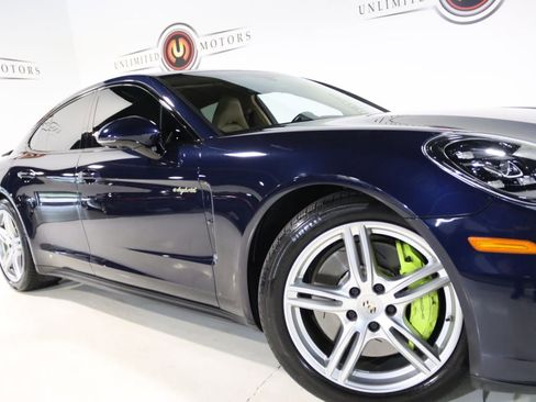 Used 2018 Porsche Panamera 4 image 10