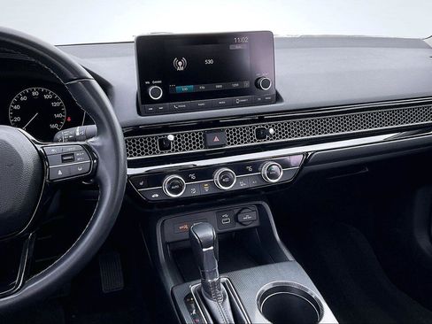 Used 2024 Honda Civic EX image 6