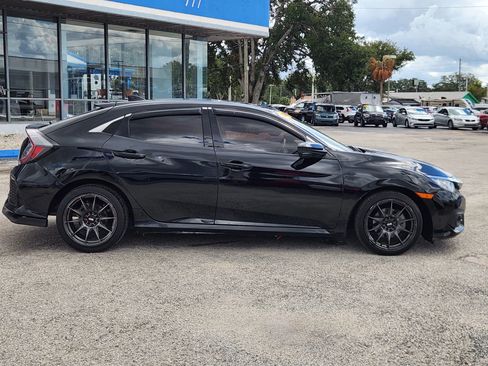 Used 2018 Honda Civic EX-L image 10