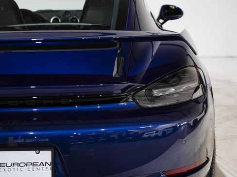 Used 2021 Porsche 718 Cayman GT4 image 32