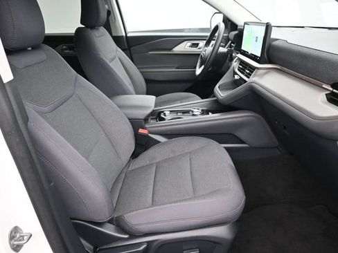 Certified 2025 Ford Explorer Active AWD/4WD image 12