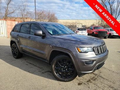 Used 2018 Jeep Grand Cherokee Altitude