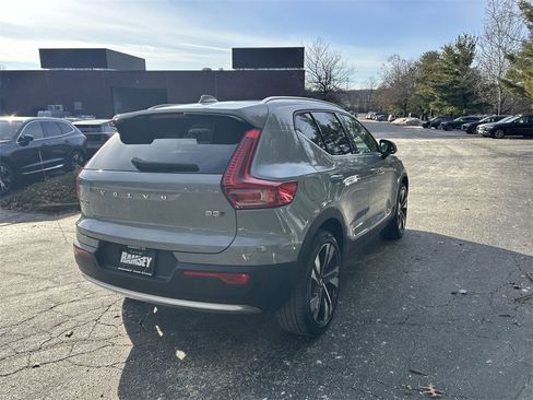 Certified 2024 Volvo XC40 B5 Plus w/ Protection Package Premier image 8