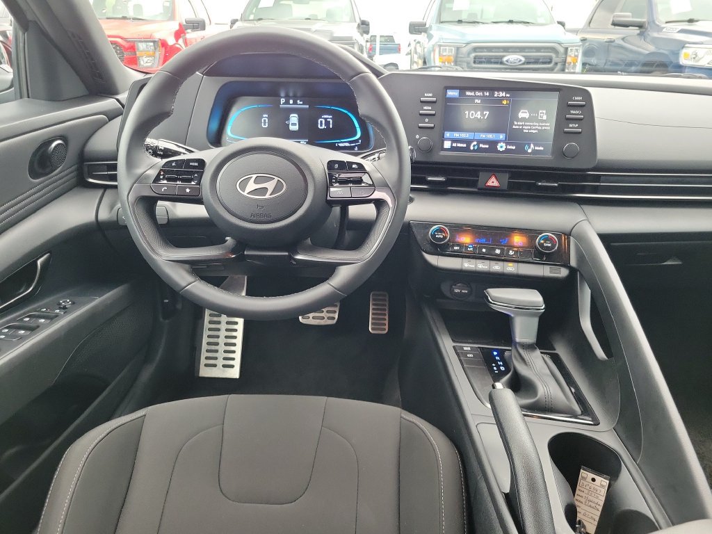 Used 2026 Hyundai Elantra Sport FWD image 12
