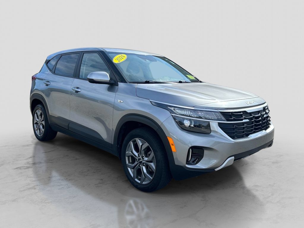 Used 2024 Kia Seltos LX AWD/4WD image 7
