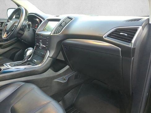 Used 2016 Ford Edge Titanium w/ Technology Package image 22
